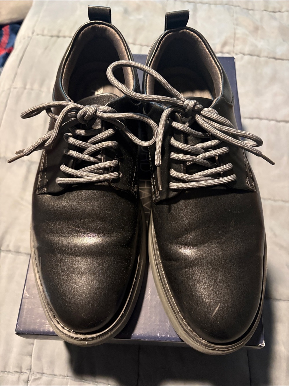 Men's Black Leather Derby Shoes with Gray Laces